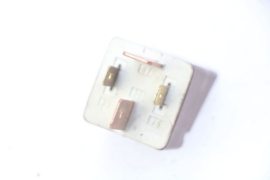 photo de RELE ARRANQUE PIAGGIO FLY 100 (2006 - 2010) - Otra perspectiva