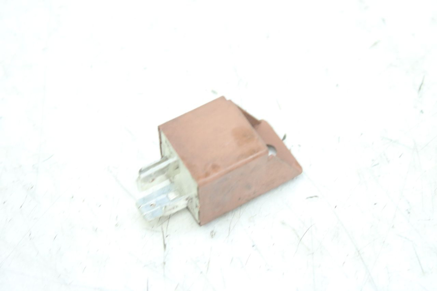 photo de RELE DE ARRANQUE DERBI GPR 50 (2004 - 2009) - Otra perspectiva