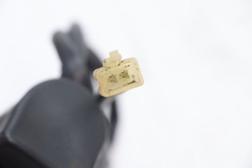 photo de RELÉ DE ARRANQUE TNT MOTOR GRIDO 2T 50 (2010 - 2019) - Primer plano técnico