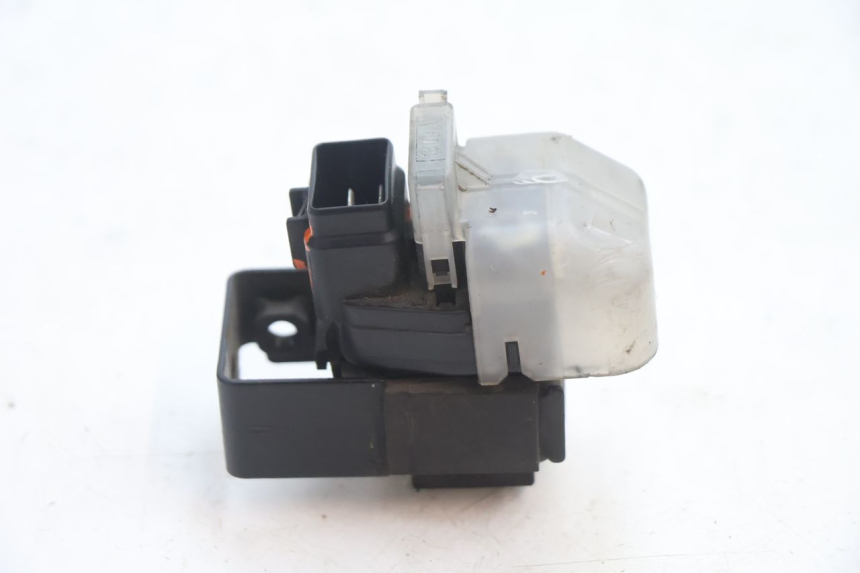 photo de RELE ARRANQUE SUZUKI GSF N BANDIT 1200 (2001 - 2005) - Primer plano técnico