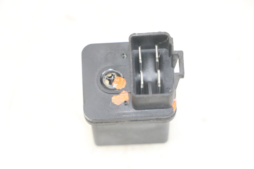 photo de RELE ARRANQUE PEUGEOT KISBEE 4T 50 (2018 - 2022) - Zoom estado de uso