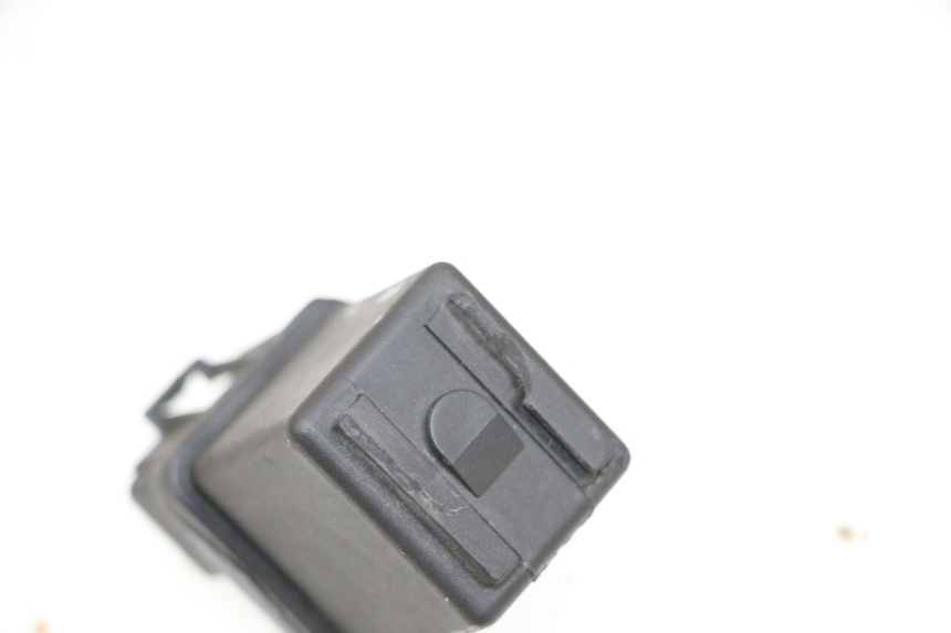 photo de RELÉ DE ARRANQUE PEUGEOT KISBEE 4T 50 (2010 - 2017) - Detalle de la pieza