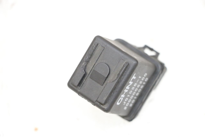 photo de RELÉ DE ARRANQUE PEUGEOT KISBEE 4T 50 (2010 - 2017) - Zoom estado de uso