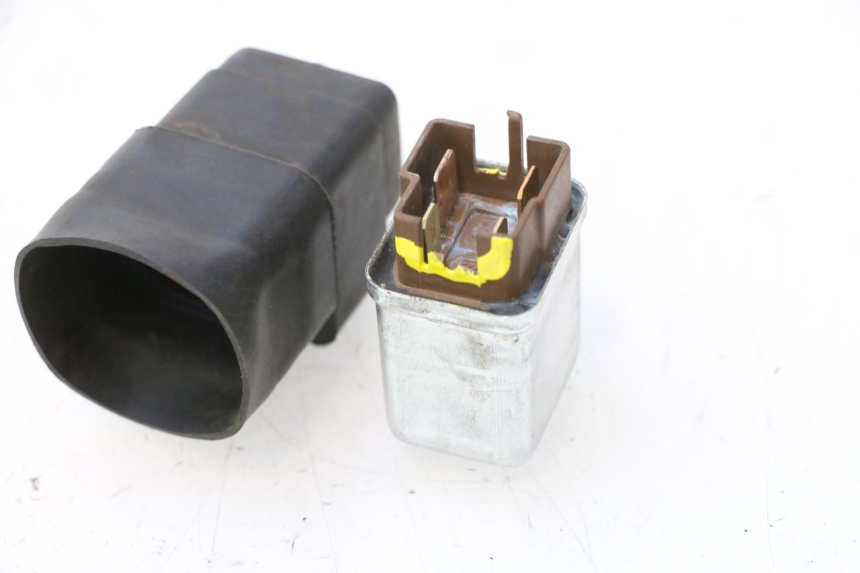 photo de RELE ARRANQUE PIAGGIO LIBERTY IGET 4T 50 (2015 - 2020) - Primer plano técnico