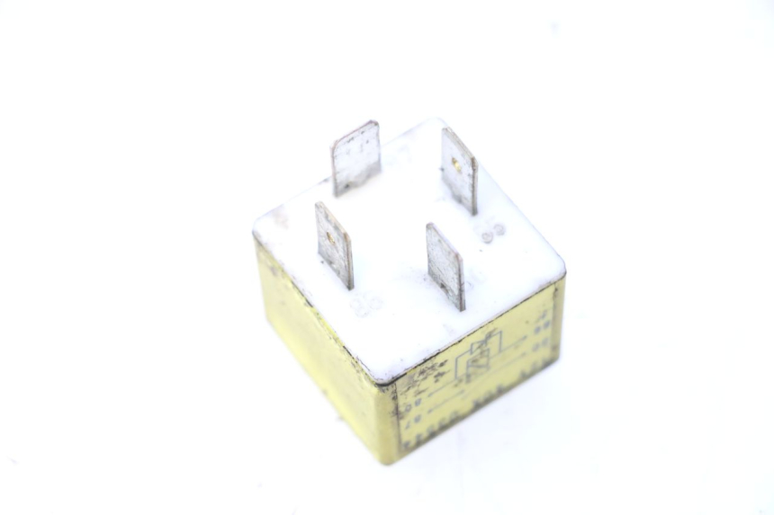 photo de RELÉ DE ARRANQUE PEUGEOT LUDIX 50 (2005 - 2007) - Zoom estado de uso