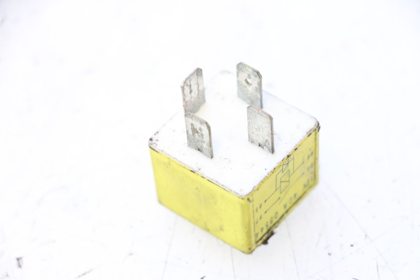 photo de RELE ARRANQUE PEUGEOT LUDIX ONE 50 (2004 - 2013) - Zoom estado de uso