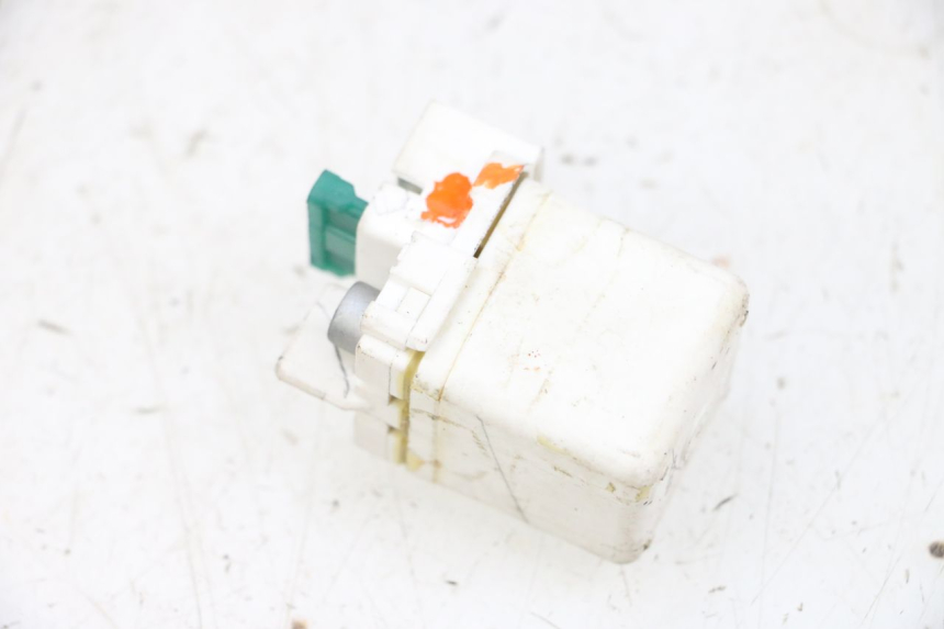 photo de RELE ARRANQUE PIAGGIO MP3 HPE 300 (2019 - 2026) - Otra perspectiva