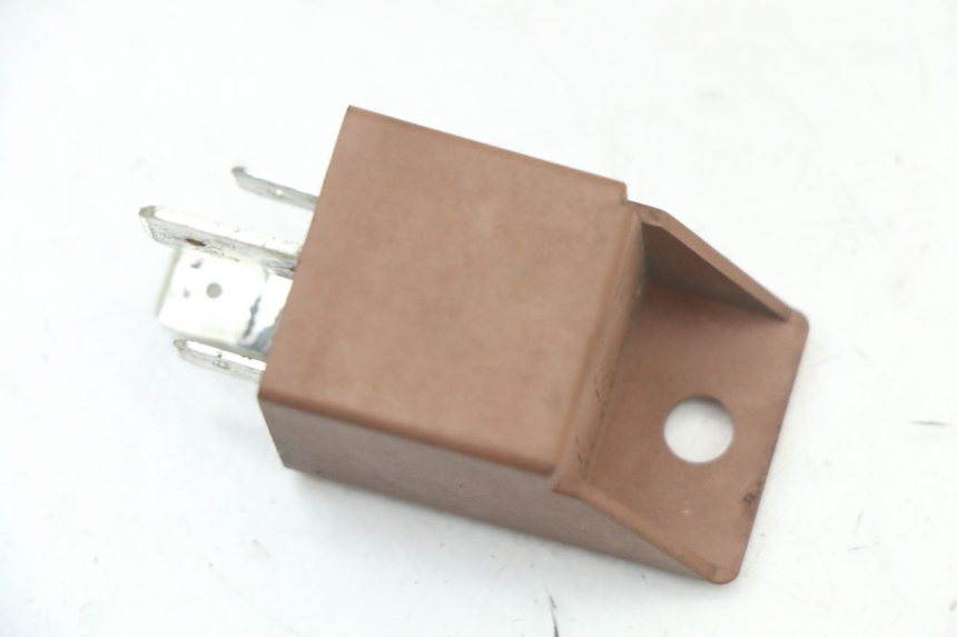 photo de RELE ARRANQUE PIAGGIO MP3 125 (2006 - 2014) - Otra perspectiva