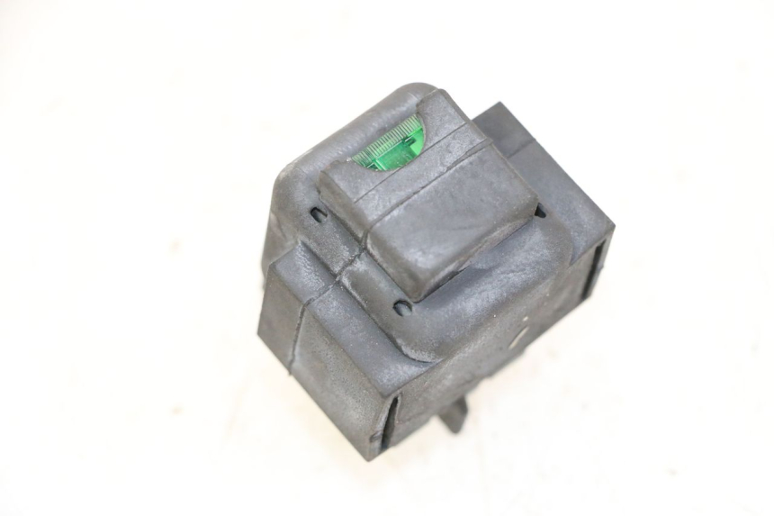 photo de RELé DE ARRANQUE PIAGGIO MP3 500 (2014 - 2017) - Primer plano técnico