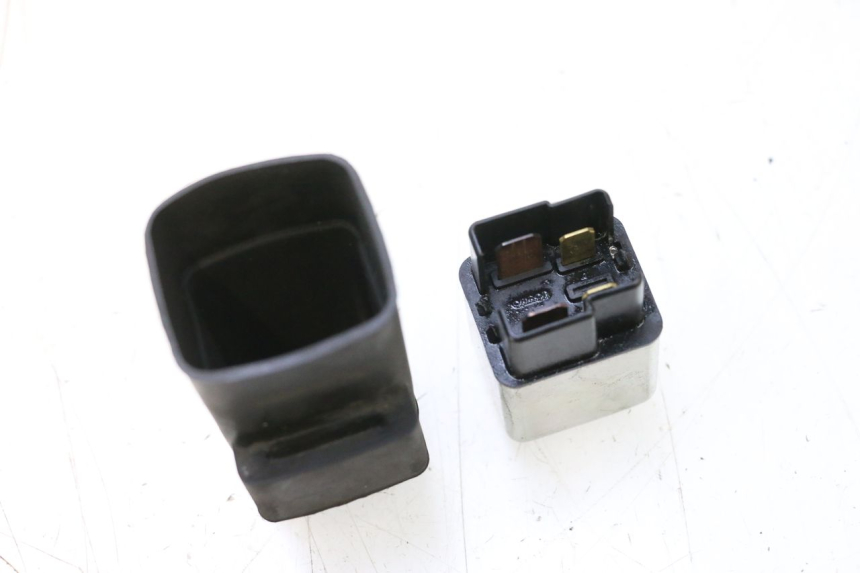 photo de RELE ARRANQUE YAMAHA NEOS NEO'S 4T 50 (2008 - 2016) - Otra perspectiva