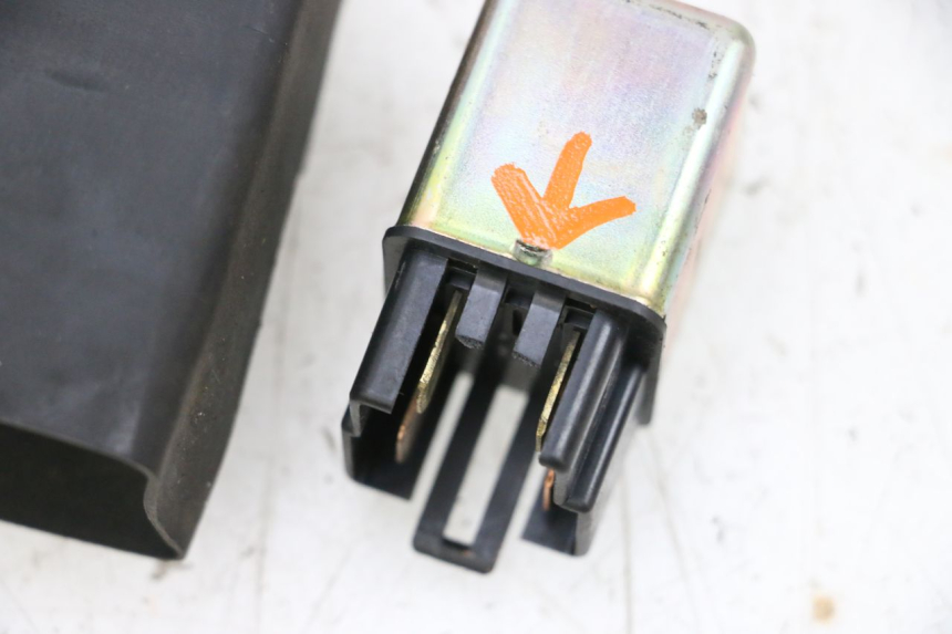 photo de RELE ARRANQUE HONDA NSR R 125 (1994 - 2003) - Primer plano técnico