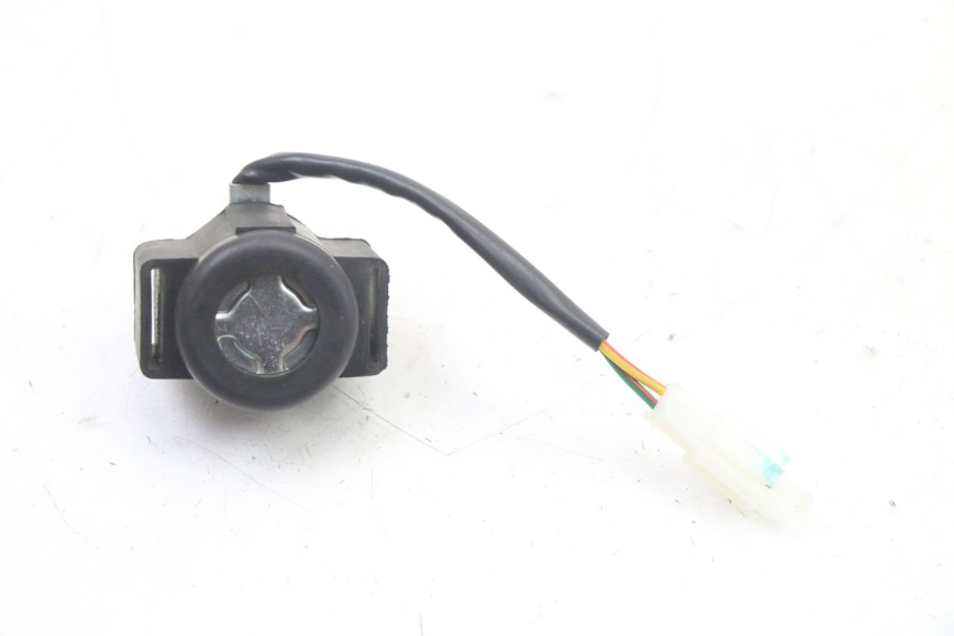 photo de RELE DE ARRANQUE PEUGEOT TWEET 4T 50 (2023 - 2025) - Otra perspectiva