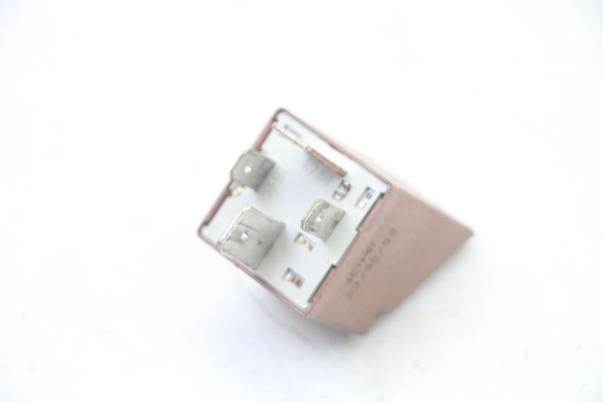 photo de RELE ARRANQUE PIAGGIO ZIP 4T 50 (2018 - 2020) - Otra perspectiva