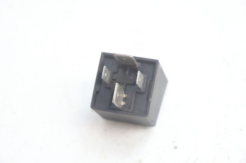 photo de RELE ARRANQUE PEUGEOT SATELIS 125 (2013 - 2018) - Primer plano técnico
