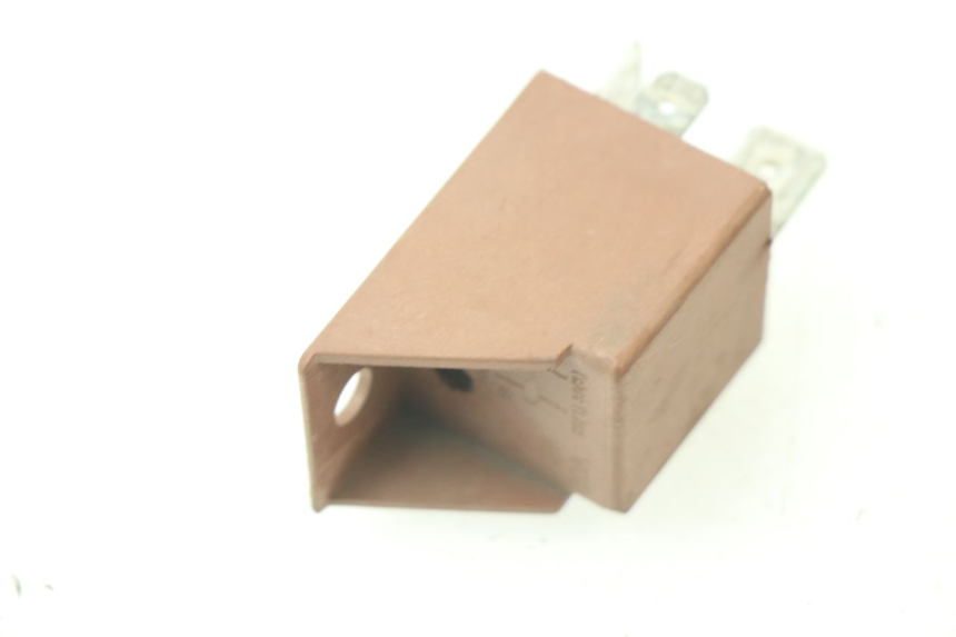 photo de RELE ARRANQUE PIAGGIO SKIPPER 125 (2000 - 2004) - Detalle de la pieza