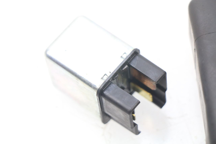 photo de RELE ARRANQUE YAMAHA SLIDER NAKED 50 (2004 - 2018) - Otra perspectiva