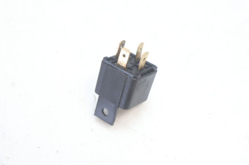 photo de RELE ARRANQUE YAMAHA SLIDER 50 (1999 - 2004) - Primer plano técnico
