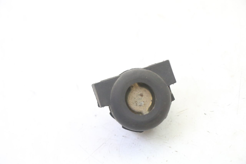 photo de RELE ARRANQUE TRIUMPH SPRINT 900 (1995 - 1998) - Primer plano técnico