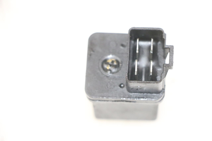 photo de RELE ARRANQUE PEUGEOT STREETZONE I 2T 50 (2018 - 2020) - Zoom estado de uso