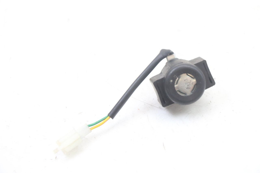 photo de RELé DE ARRANQUE SYM JET 14 4T 50 (2018 - 2022) - Primer plano técnico