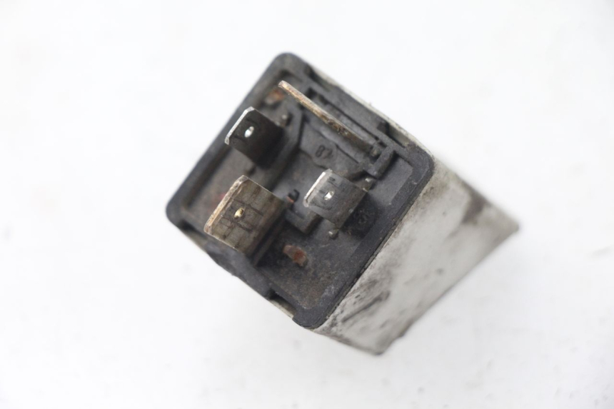 photo de RELE ARRANQUE PIAGGIO TYPHOON 50 (1993 - 1999) - Otra perspectiva