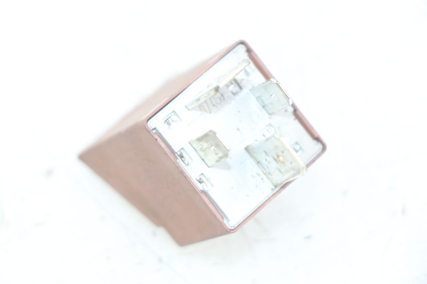 photo de RELE ARRANQUE PIAGGIO VESPA LXV 125 (2006 - 2009) - Zoom estado de uso