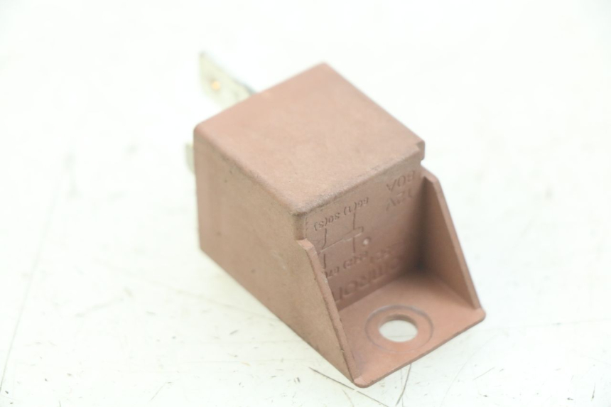 photo de RELE ARRANQUE PIAGGIO VESPA PRIMAVERA 2T 50 (2013 - 2018) - Zoom estado de uso