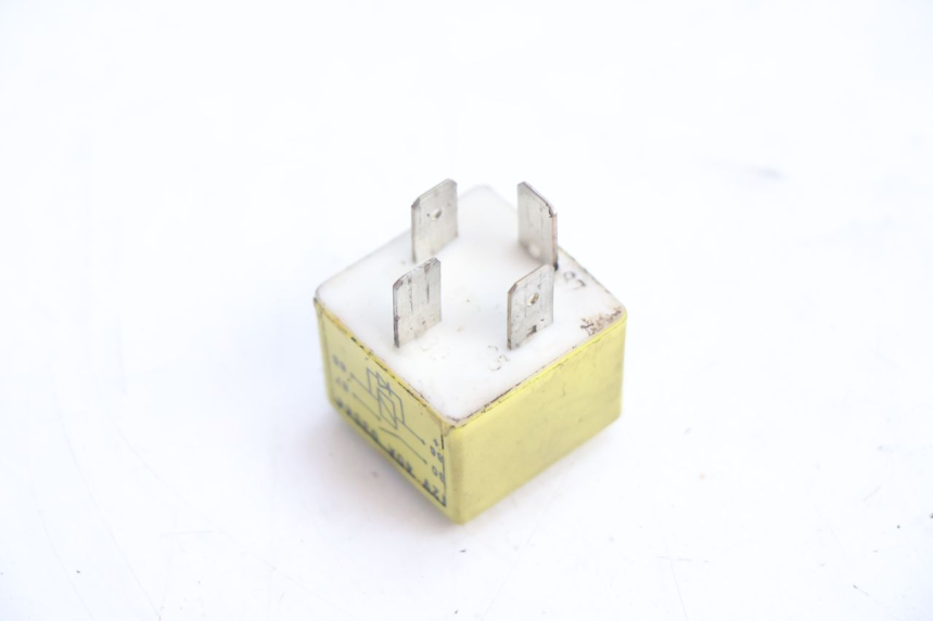 photo de RELE ARRANQUE PEUGEOT VIVACITY 50 (2004 - 2009) - Zoom estado de uso