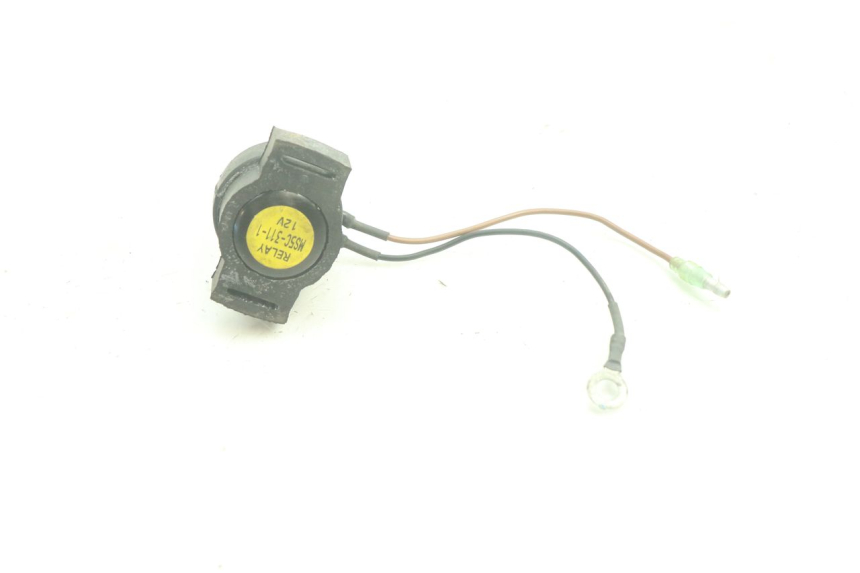 photo de RELE ARRANQUE YAMAHA WAVE RUNNER GP R 1200 (2000 - 2003) - Primer plano técnico