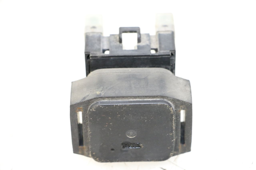 photo de RELé DE ARRANQUE YAMAHA XMAX X-MAX 125 (2006 - 2009) - Otra perspectiva