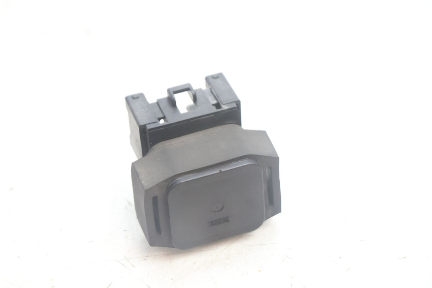 photo de RELé DE ARRANQUE YAMAHA XMAX X-MAX 125 (2006 - 2009) - Otra perspectiva