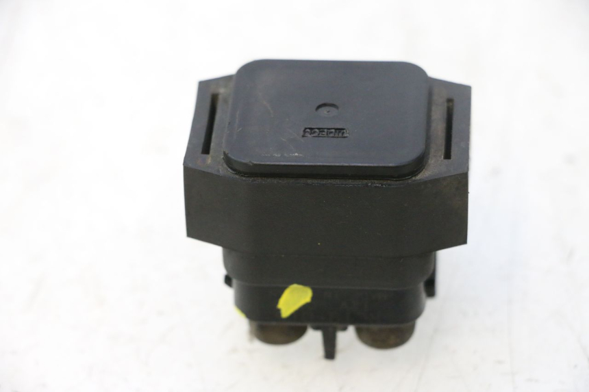 photo de RELE ARRANQUE YAMAHA X-MAX XMAX 125 (2010 - 2013) - Primer plano técnico