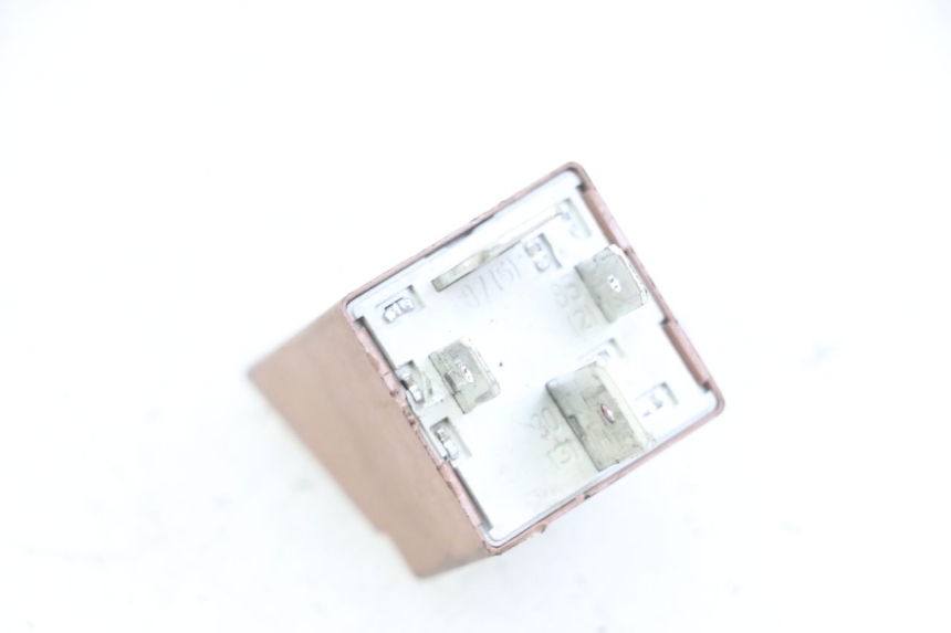 photo de RELE ARRANQUE PIAGGIO XEVO - X EVO 125 (2007 - 2017) - Zoom estado de uso