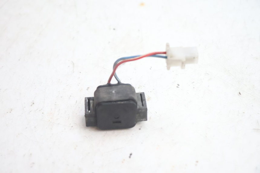 photo de RELE ARRANQUE YAMAHA YP MAJESTY 125 (2002 - 2006) - Zoom estado de uso