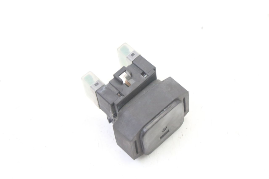 photo de RELE ARRANQUE YAMAHA YP X-MAX XMAX 400 (2014 - 2017) - Primer plano técnico