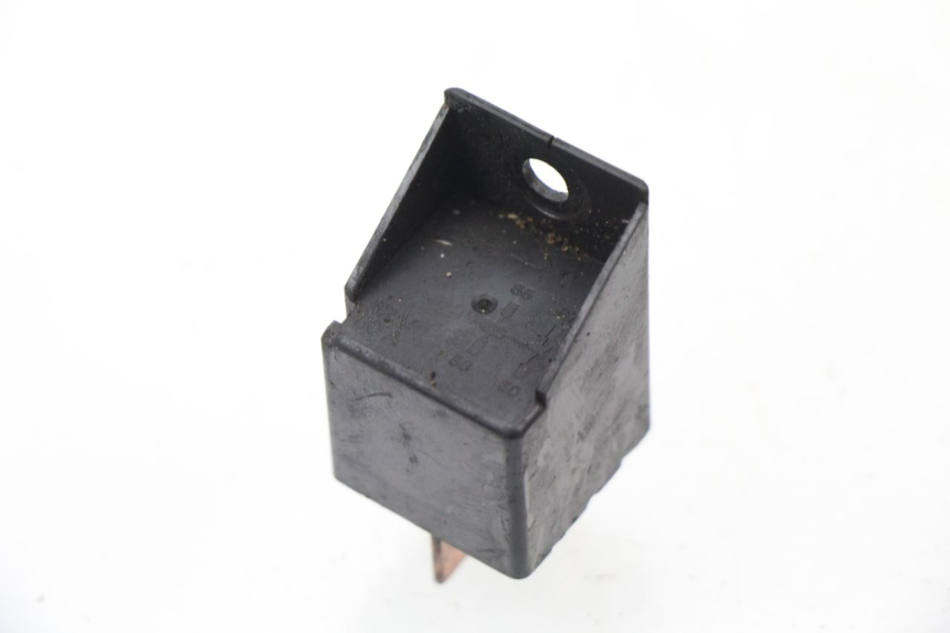 photo de RELé DE ARRANQUE PIAGGIO ZIP 2T 50 (2009 - 2019) - Primer plano técnico