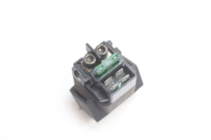 photo de RELE ARRANQUE KAWASAKI ZX-6R ZX6R 600 (2000 - 2002) - Primer plano técnico