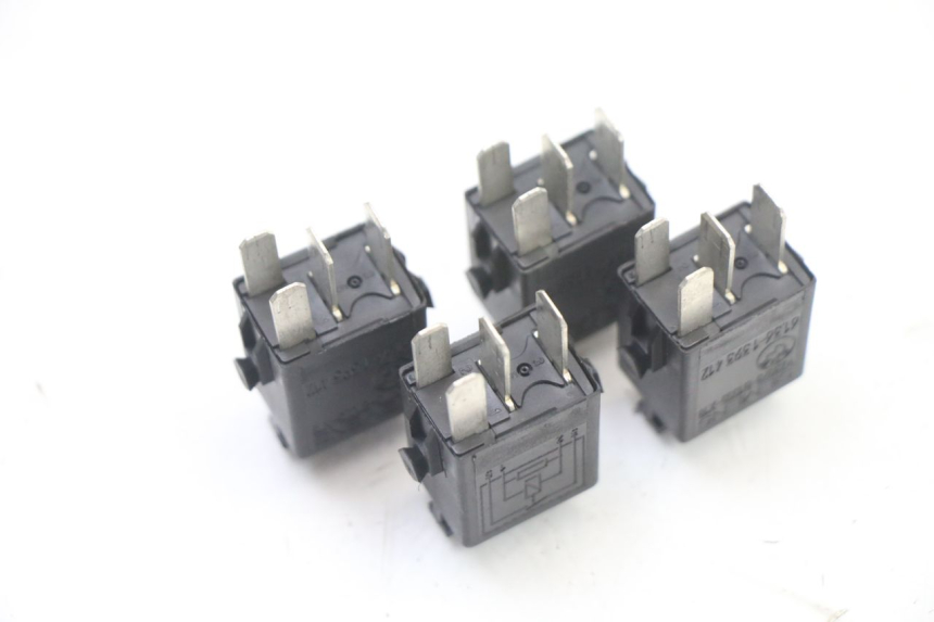 photo de RELÉ ELÉCTRICO BMW C1 125 (2000 - 2003) - Zoom estado de uso