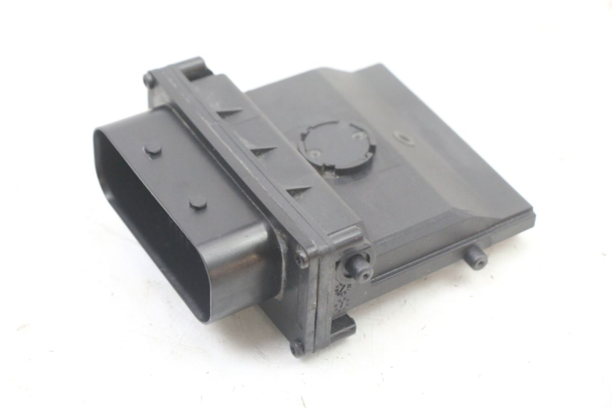 photo de RELE BMW S RR ABS S1000RR 1000 (2015 - 2018) - Primer plano técnico