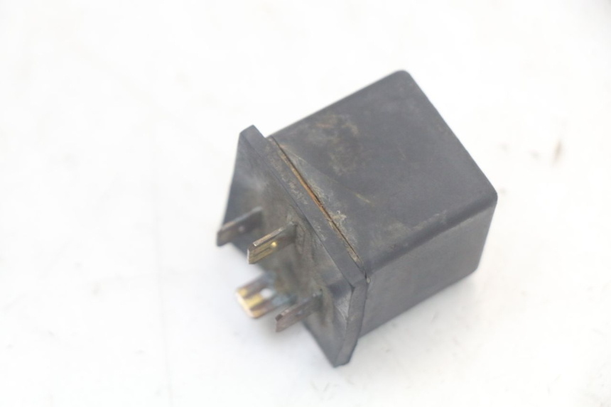 photo de RELÉ ELÉCTRICO MBK BOOSTER SPIRIT 50 (2004 - 2017) - Otra perspectiva