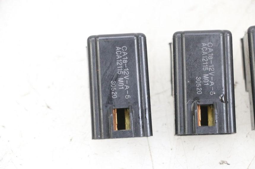 photo de RELE SUZUKI BURGMAN 650 (2013 - 2020) - Otra perspectiva