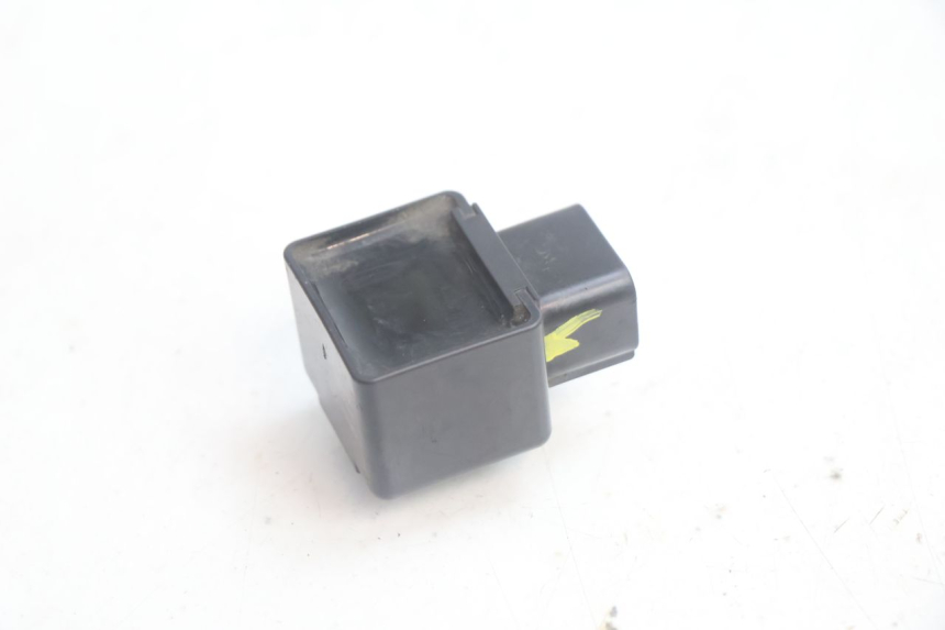photo de RELE SUZUKI BURGMAN EXECUTIVE ABS 650 (2006 - 2012) - Primer plano técnico