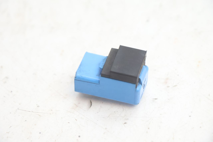 photo de RELE SUZUKI BURGMAN EXECUTIVE ABS 650 (2006 - 2012) - Primer plano técnico