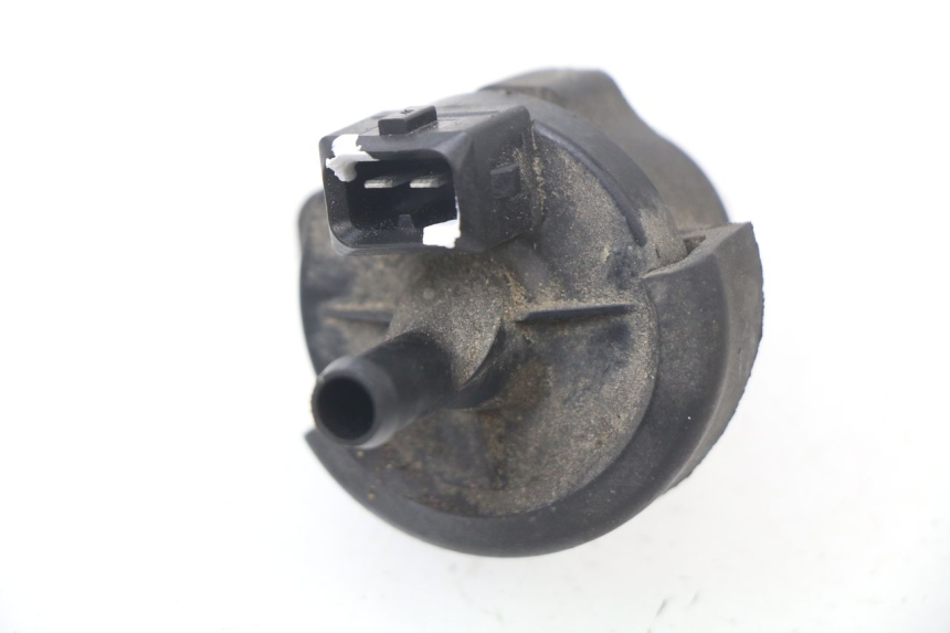 photo de RELE BMW C SPORT 650 (2015 - 2021) - Otra perspectiva