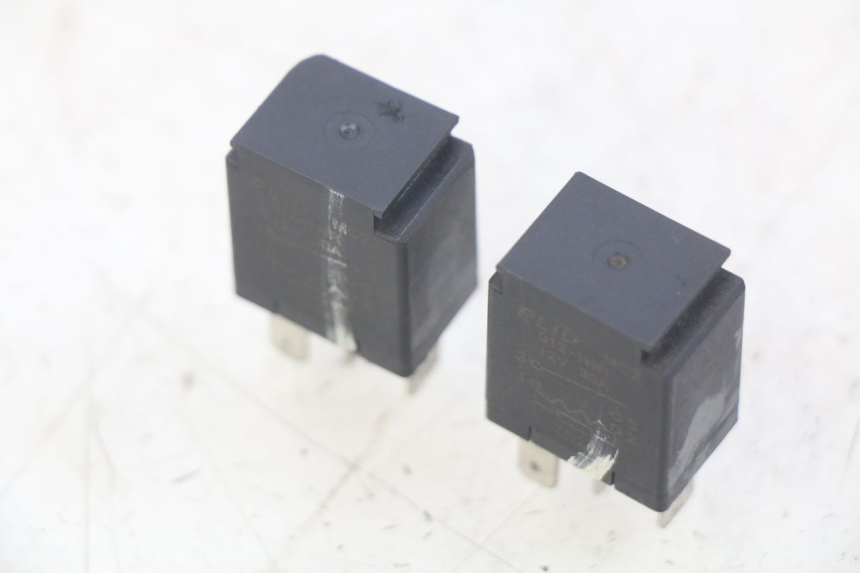 photo de RELÉ ELÉCTRICO PEUGEOT CITYSTAR AIR 125 (2014 - 2017) - Otra perspectiva