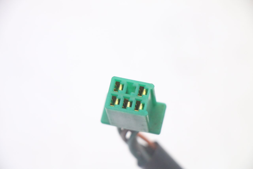 photo de RELÉ ELÉCTRICO KYMCO DINK STREET 125 (2009 - 2014) - Primer plano técnico