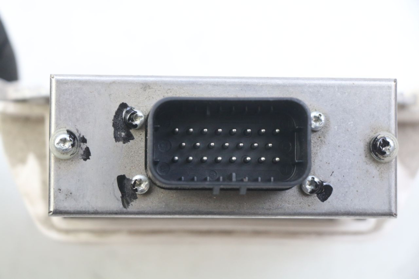 photo de RELÉ ELÉCTRICO PEUGEOT E-VIVACITY 1 (2012 - 2018) - Otra perspectiva