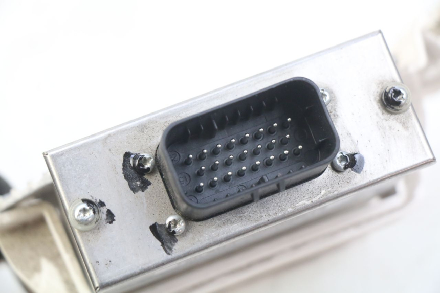 photo de RELÉ ELÉCTRICO PEUGEOT E-VIVACITY 1 (2012 - 2018) - Primer plano técnico