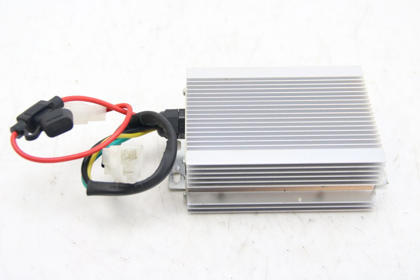 photo de RELÉ ELÉCTRICO EFUN E2GO 1 (2017 - 2021) - Zoom estado de uso