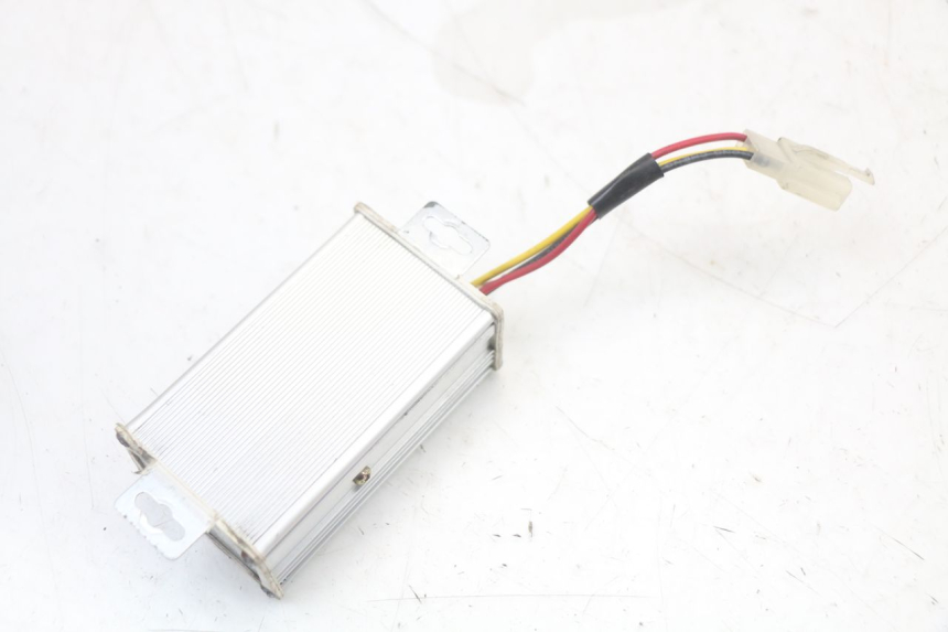 photo de RELE EBROH BRAVO GLE 1 (2020 - 2024) - Primer plano técnico